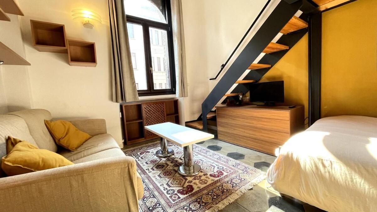 Apartment Stylish Duplex On Two Levels 15 Mins From Duomo Milan